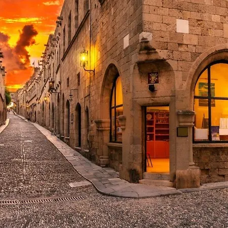 Apartment Emerald Dream House#poiessa, Medieval Town